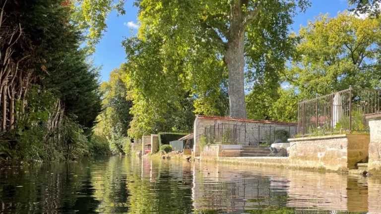 Le Clos del'Armançon, des séjours d'exception en bord de rivière dans des gîtes de charme