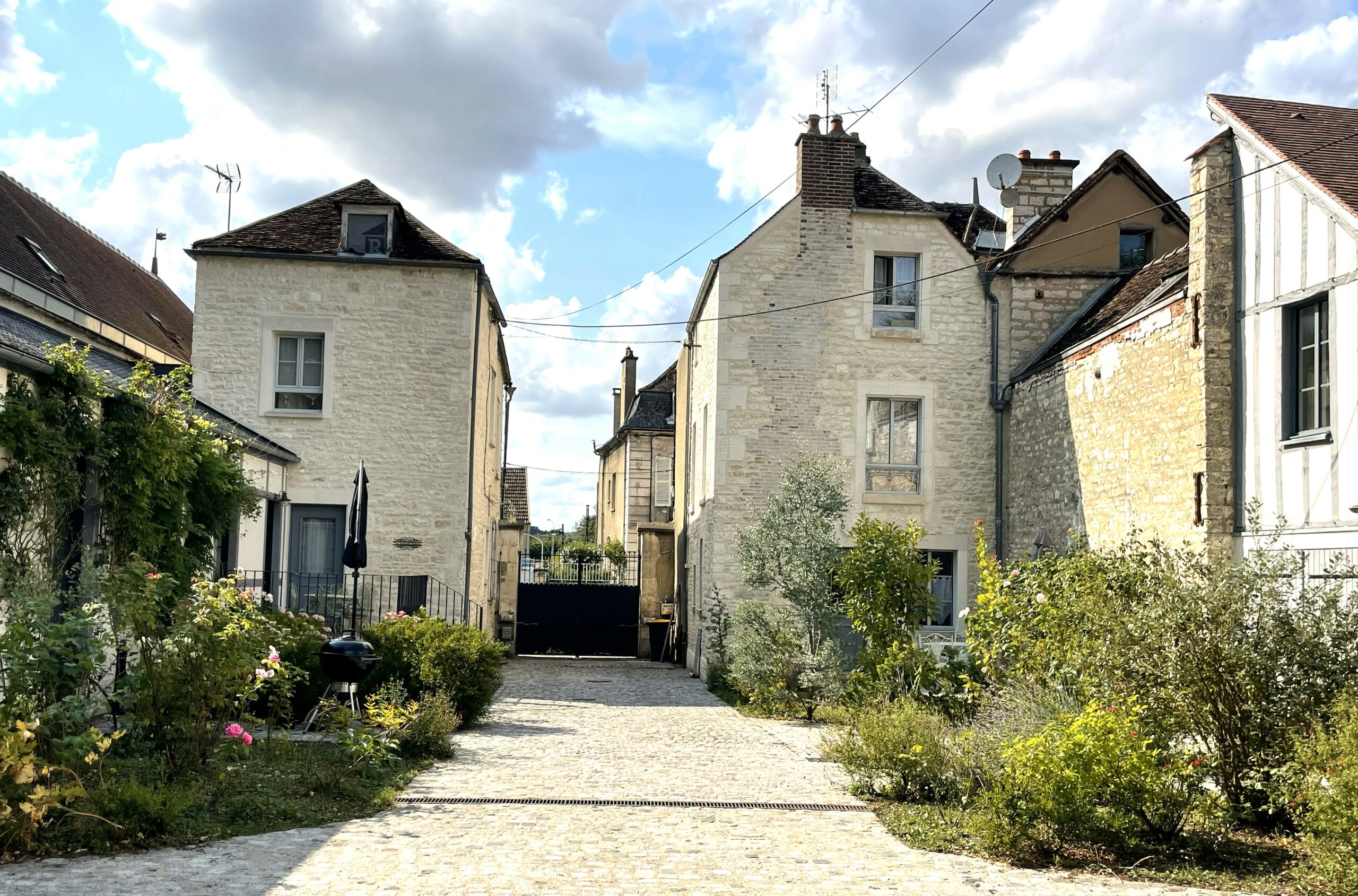 Les Maisons Voisines pour sejours en familles ou entre amis en Bourgogne