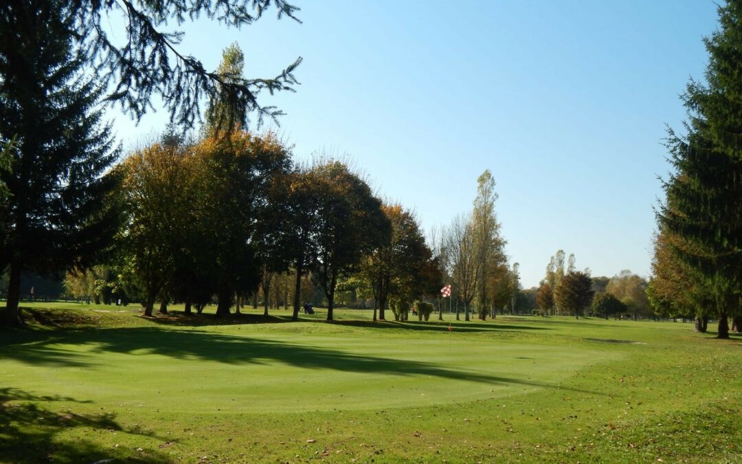 Le Golfe du chateau de Tanlay : Un Havre de Paix pour les Amoureux du Golf en Bourgogne