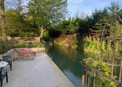 La terrasse en bord de rivière